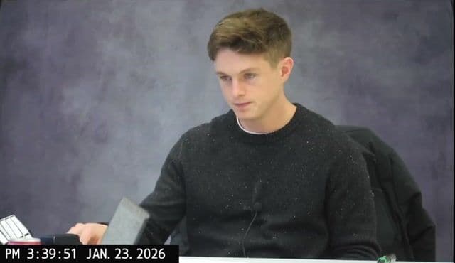 DOGE Lead in deposition details how he emailed documents to his personal device to then send with Signal pic.twitter.com/SNLTNU3RSJ